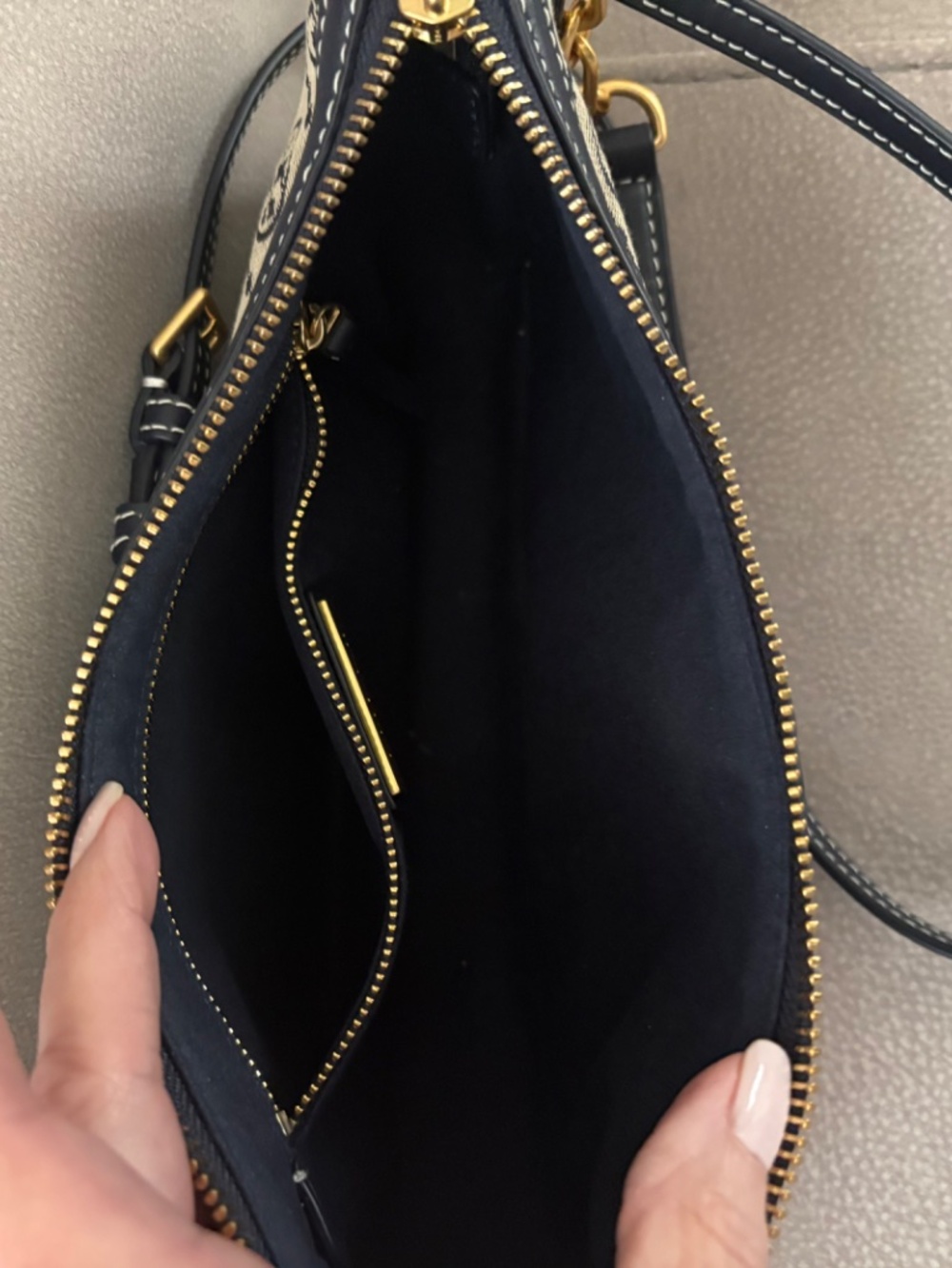 TORY BURCH NAVY MONOGRAM JACQUARD SHOULDER /CROSSBODY BAG - Picture 6 of 6